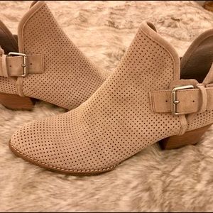 Dolce Vita Tan Booties